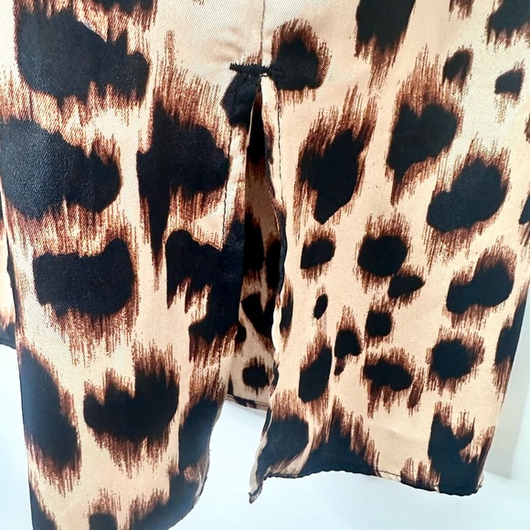 White House Black Market Cheetah Print long sleeve 100% polyester dress sz L - Picture 7 of 10